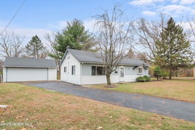 54 Independence Rd, Toledo, OH 43607 - photo 3