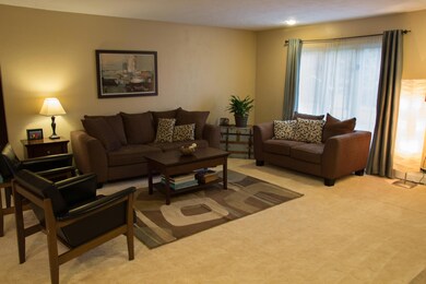 1005 8th Ave NW, Jamestown, ND 58401 - photo 4