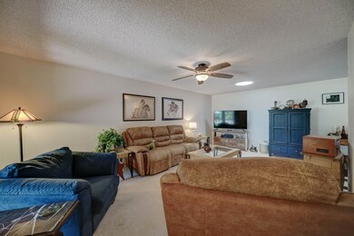 10807 W Thunderbird Blvd, Sun City, AZ 85351 - photo 4