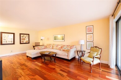 Spacious living room