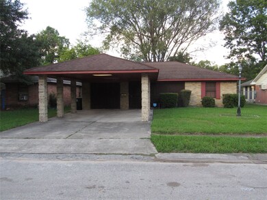 431 E Delz Dr, Houston, TX 77022 - photo 2