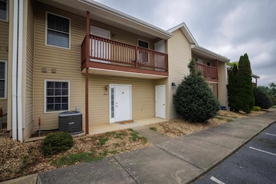 2413 Mosby Ct unit 9, Harrisonburg, VA 22801 - photo 2