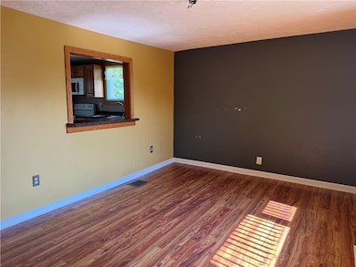 LIVING ROOM1