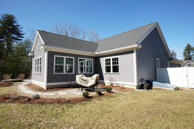 13 Weatherstone Rd unit 22, Litchfield, NH 03052 - photo 4