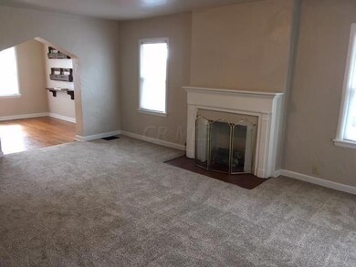 Living Room Unit 2