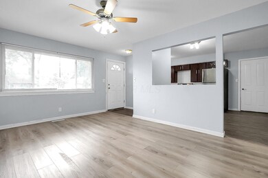 6-web-or-mls-4980-comstock-dr