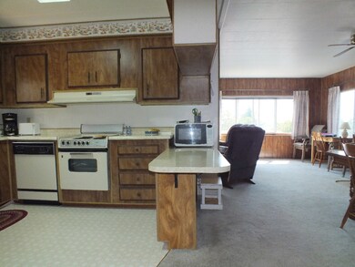 Kitchen, Breakfast Bar