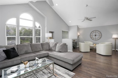 2 Seating Areas