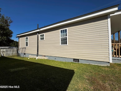 309 N 13th St, Morehead City, NC 28557 - photo 5