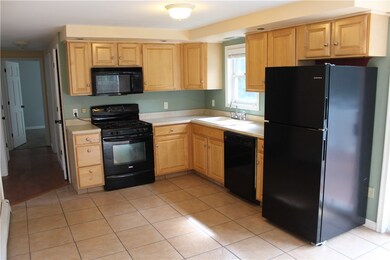 36 Karee Ct, Wakefield, RI 02879 - photo 4