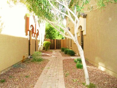 2024 S Baldwin unit 6, Mesa, AZ 85209 - photo 2