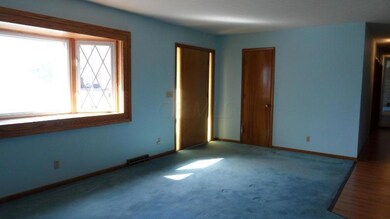 1410 E Cooke Rd, Columbus, OH 43224 - photo 3