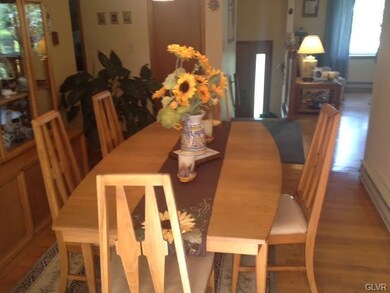 1816 Treeline Dr, Easton, PA 18040 - photo 6