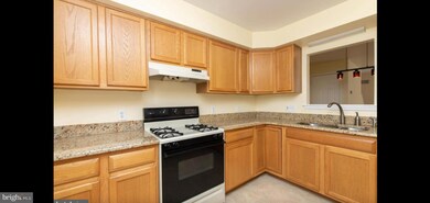104 Washington Ct, Camden, NJ 08103 - photo 2