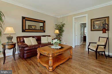 7925 Hollington Place, Fairfax Station, VA 22039 - photo 3