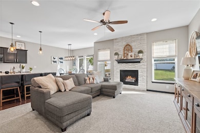 2061 Agate St, Marion, IA 52302 - photo 4