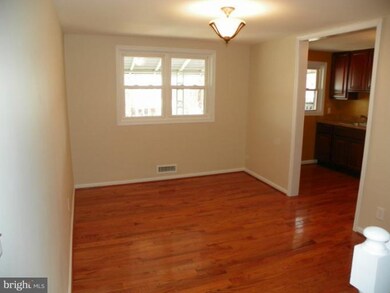 1325 Halstead Rd, Parkville, MD 21234 - photo 2