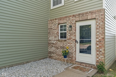 2564 Woodfield Blvd, Franklin, IN 46131 - photo 4