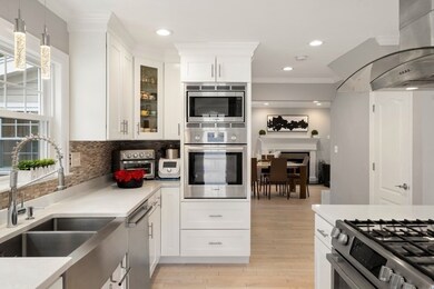 16 Blithedale St, Newtonville, MA 02460 - photo 4