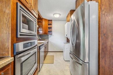 1910 12th Ave S, Fargo, ND 58103 - photo 7