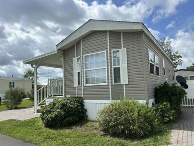 6941 Macdonald Ct unit 14, Zephyrhills, FL 33541 - photo 2