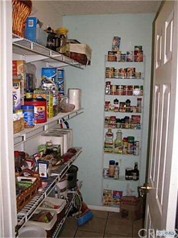 LARGE PANTRY