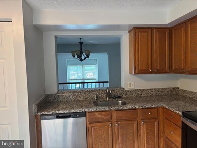 9323 Cabot Ct, Laurel, MD 20723 - photo 7