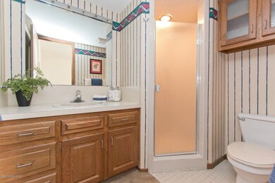 016 full bath1 - IMG_5665