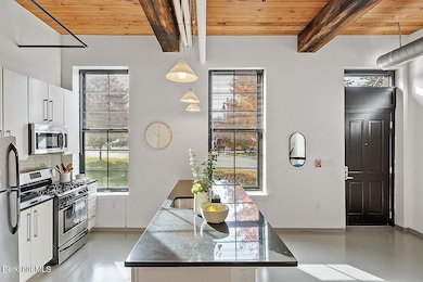 Cable Mills unit 23, Williamstown, MA 01267 - photo 6