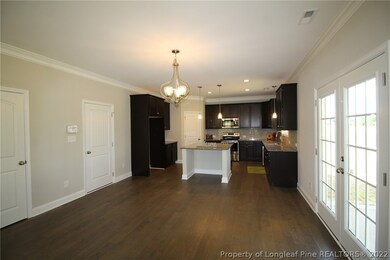 KITCHEN/BREAKFAST AREA