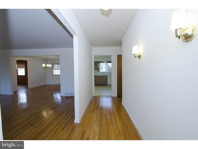 106 Cambridge Dr, Glen Mills, PA 19342 - photo 4