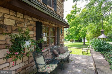 1125 Old Gravel Pike, Schwenksville, PA 19473 - photo 3