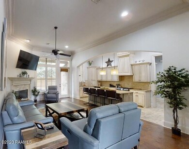 330-la-Villa-04132023_080101