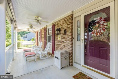 8002 Treasure Tree Ct, Springfield, VA 22153 - photo 3