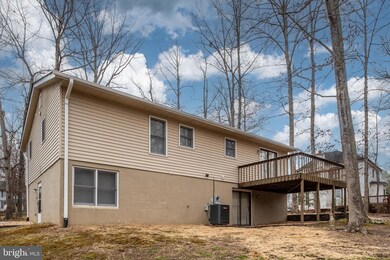 10704 Whiperwhill Ct, Spotsylvania, VA 22553 - photo 3