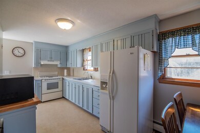 60 Highland St, Newton, NH 03858 - photo 6