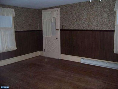 1431 Valley View Rd, Pottstown, PA 19465 - photo 6