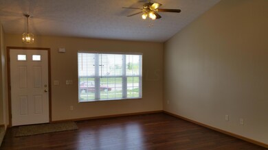 387 Sycamore Dr, Circleville, OH 43113 - photo 3