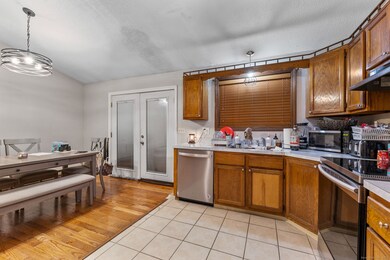 108 Wayland Ave, Waterbury, CT 06708 - photo 4