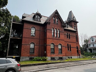 8 Claremont St unit 2B, Worcester, MA 01610 - photo 4