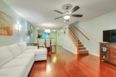 3006 Cedar Creek Lane-large-006-5-Living