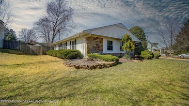 26 Idlebrook Ln, Matawan, NJ 07747 - photo 5
