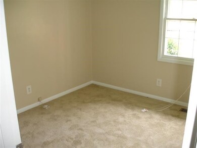 717 Dennis Ct, Jacksonville, NC 28546 - photo 6