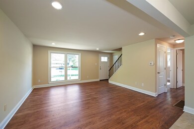 139 Horst St, Crown Point, IN 46307 - photo 2