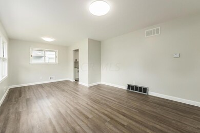 R - Byron Ave 001