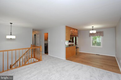 6112 Lori Ln, Elkridge, MD 21075 - photo 4