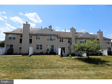 204 Cobblestone Ct, Monmouth Junction, NJ 08852 - photo 4