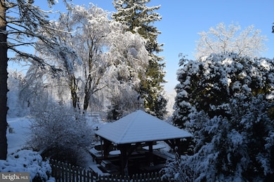 329 E Doe Run Rd, Kennett Square, PA 19348 - photo 2