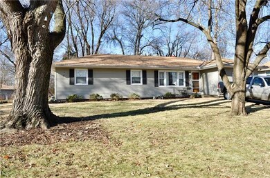 4808 Melrose Ln, Shawnee, KS 66203 - photo 2