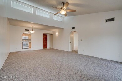 10-824 N Crescent Lane-3